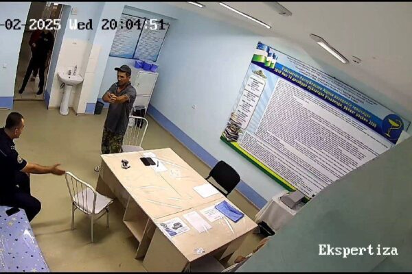 В Бухарском наркологическом диспансере пациент пытался навредить себе.