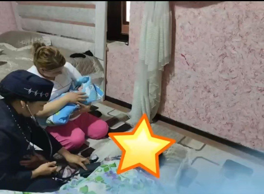 Polina Smolova yalangoch Qiz dostini koz yoshlari bilan silkitayotgan lesbiyanlarning porno videosi